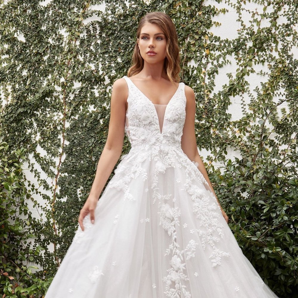 NEW LONG A-LINE WEDDING TULLE DRESS EMBROIDERED WITH FLORAL LACE CD A1028W